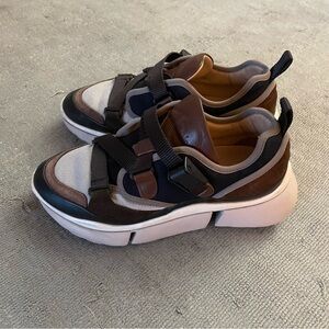 Chloe Trainers Brown and White